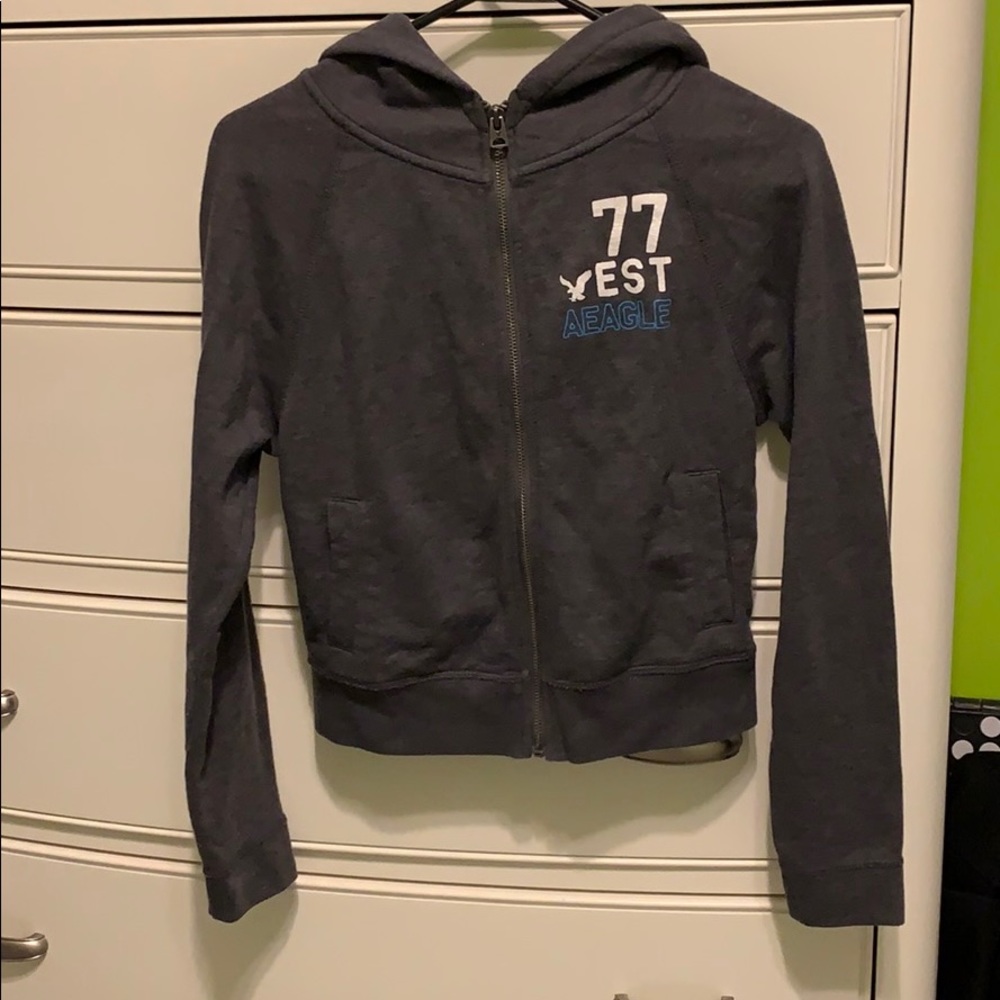 American eagle gray sweatshirt